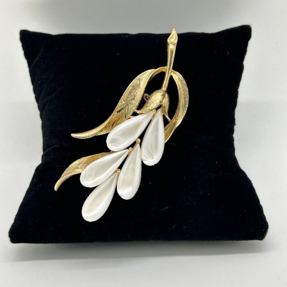 Mamselle Floral Brooch Faux Pearl Freesia Gold-Tone Leaf Finish Vintage Jewelry - Picture 3 of 10